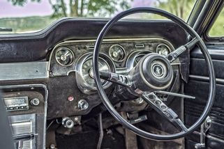 Auta z Německa a Rakouska jsou laciná, ze Švédska elektrická